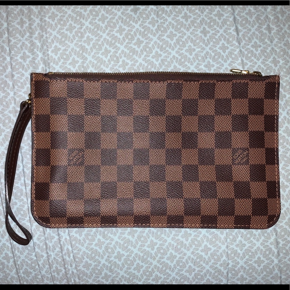 Louis Vuitton Damien Ebene pouch 🖤